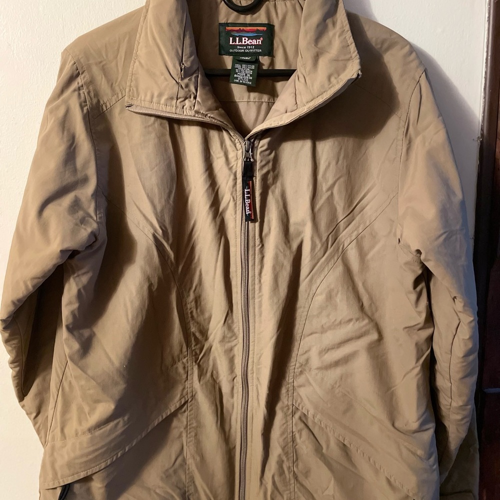 LL Bean Women’s Thinsulate Lined Tan Coat Size Reg Large